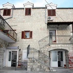 Basic Apartamento Split